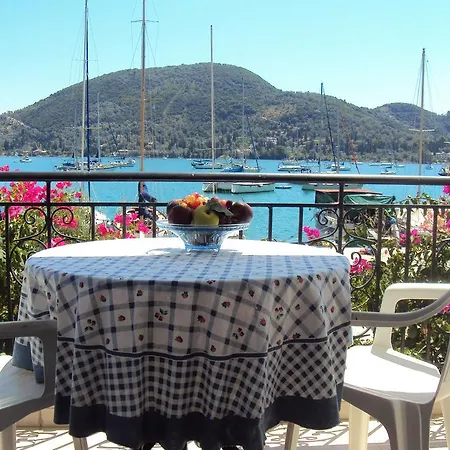 Sofia * Nydri (Lefkada)